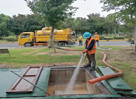吉利化油池清理